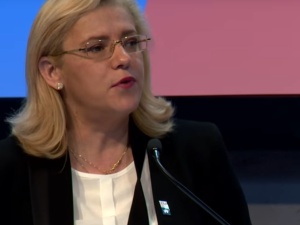 Komisarz Corina Cretu dla FAZ: "UE nie ma prawa nadużywać funduszy strukturalnych jako środka nacisku"