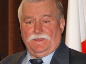 Lech Wałęsa: "Musimy być odpowiedzialni, bo oni będą strzelać. Ja o nic nie gram. Papieżem nie będę"