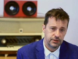 Mocny "Komentarz Tygodnia" Witolda Gadowskiego: Rosja przekierowuje impet uchodźczy w kierunku Europy