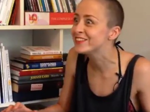 [video] Przybysz "Superbohaterka" GW: Polacy z grillem, kiełbasą, z brzuchem, to coś średniowiecznego