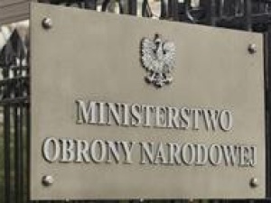 Konferencja MON o komisji smoleńskiej. Trwała minutę i siedem sekund