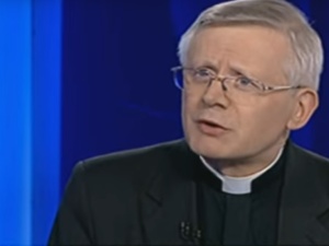 Ks. Zieliński o wstrząsających doniesieniach n/t ciał ofiar katastrofy: Otwarcie trumien o 7 lat za późno