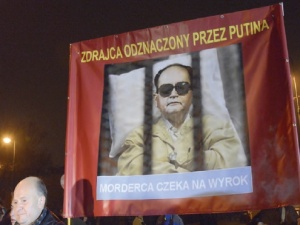 Jaruzelski i Kiszczak wciąż pozostają generałami. "Rzeczpospolita": Prace stanęły w miejscu