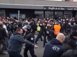 Romuald Szeremietiew: P. Macron, czy gdybyśmy ogłosili stan wyjątkowy, bylibyśmy bardziej demokratyczni?