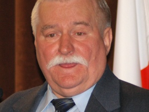 Wałęsa: Jarosław nie stracił brata, on go wystawił. Lądowanie w Smoleńsku musiało być jego decyzją