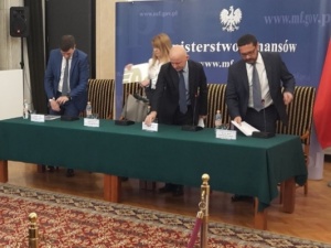 Obligacje "500 plus" od października. Minister finansów przedstawił szczegóły