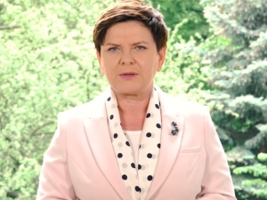 "Mamy - bohaterki naszej codzienności". A czego politycy życzą mamom?