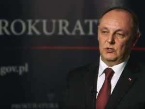 Prokuratura: w trumnie Lecha Kaczyńskiego znaleziono fragmenty ciał dwóch innych osób [video]