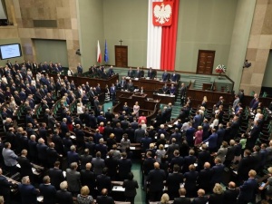 Najnowszy sondaż: PiS na czele, słaby wynik Platformy i Kukiz'15