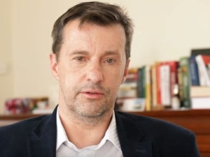 [video] Witold Gadowski w Komentarzu Tygodnia: Komedia w sejmie i pod sejmem