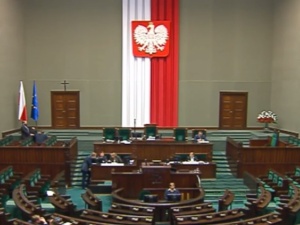 [Sondaż Kantar Public] Poparcie dla partii politycznych: PiS i długo, długo nic