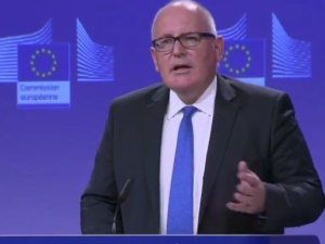 Komisja Europejska zaskoczona wetem prezydenta Dudy. Komentarz dopiero po środowym spotkaniu komisarzy