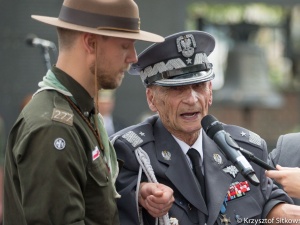 Gen. Ścibor-Rylski z wzruszającym przesłaniem: „Żegnam was. Na pewno to moje ostatnie spotkanie z wami"