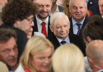 Onet: Wewnętrzne sondaże dają PiS zwycięstwo i trzecią kadencję