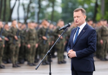 Szef MON o pakcie migracyjnym. Mamy jasność, co do tego... 
