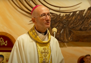 Abp Galbas: Ktoś niezdolny do złożenia siebie w ofierze nie powinien być księdzem