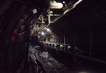 Tauron Wydobycie: Potwierdzono zgon jednego górnika w Kopalni Sobieski; z trzema nie ma kontaktu