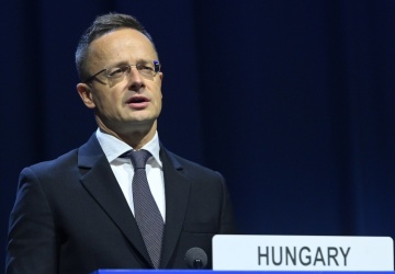 Szef MSZ Węgier: Nie damy się wciągnąć w wojnę i NATO-wską szaloną misję pomocy Ukrainie