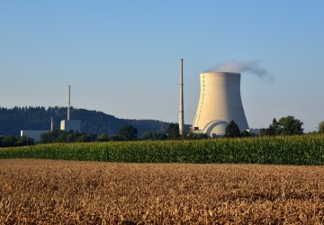 Ekspert: Rząd Tuska zapowiada potężne opóźnienie programu elektrowni atomowej