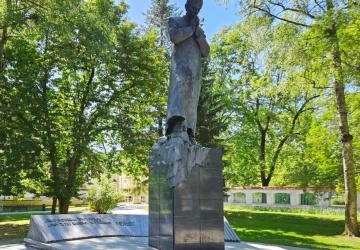 Remont pomnika bł. ks. Popiełuszki w Białymstoku dobiegł końca