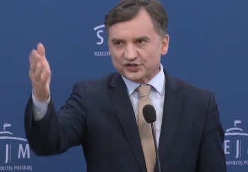 Czy on jest psychopatą?. Zbigniew Ziobro nie przebiera w słowach