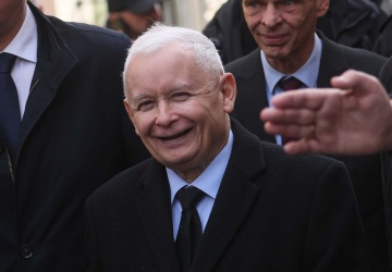Prezes PiS złożył życzenia na Wielkanoc. Mówił także o ciemnych chmurach nad Polską