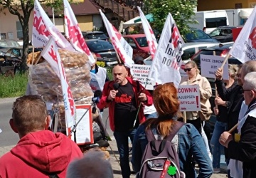 Chcemy godnie pracować. W Lublinie pikietowali pracownicy Stokrotki