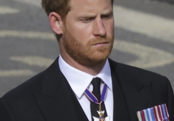 Kipi gniewem. Eksperci punktują księcia Harry'ego