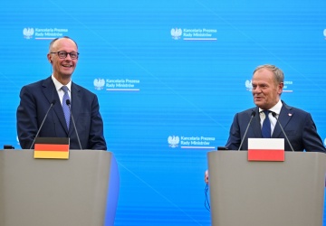 Niemiecka dziennikarka twierdzi, że Merz dogadał się z Tuskiem ws. imigrantów, ale milczą ze względu na wybory 