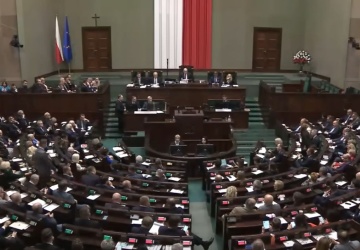 Jedna z partii z katastrofalnym spadkiem. Najnowszy sondaż