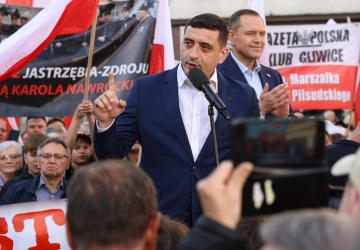 George Simion mocno o Donaldzie Tusku: Być może chce, aby jego kandydat przegrał