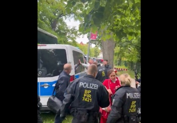 Dantejskie sceny podczas protestu Ruchu Obrony Granic w Niemczech. Niemcy przeszukują Polaków