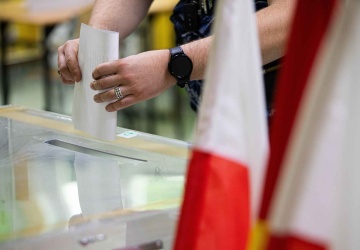 Ponad 70 przypadków naruszenia ciszy wyborczej. Wśród nich wpisy posła KO i wiceministra sprawiedliwości