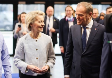 Francuski Le Monde o tajnym przedwyborczym dealu Tuska i von der Leyen