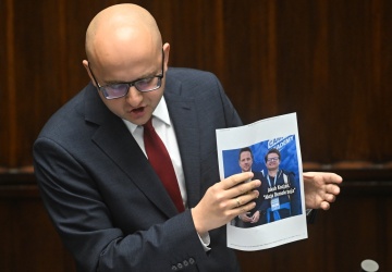 Nowe informacje ws. ataku na posłów PiS w Sejmie. Są zarzuty dla napastnika