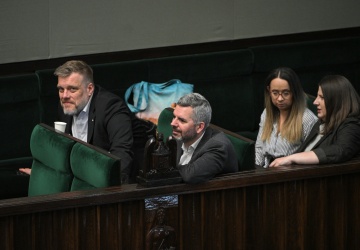 Zandberg chciał sprawdzić Trzaskowskiego. Odpowiedzią decyzja Hołowni