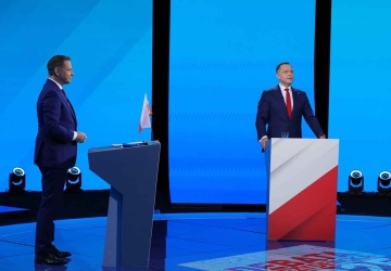 Trwa debata Trzaskowski–Nawrocki. Relacja na żywo