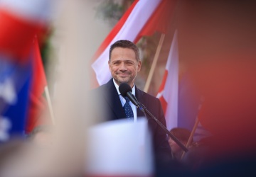 Co Trzaskowski obiecał Brukseli za plecami Polaków
