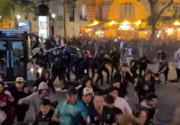 Koszmarna noc w Paryżu. Zamieszki po zwycięstwie w Lidze Mistrzów [WIDEO]