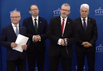 Ugrupowanie Grzegorza Brauna wzmacnia się w Sejmie. Jest komunikat Konfederacji Korony Polskiej
