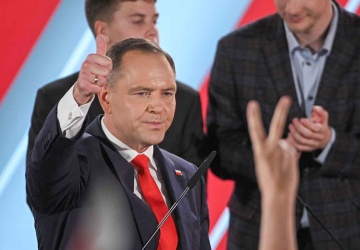 Polacy nie chcą wprowadzenia euro. Politico: Z Nawrockim to jeszcze mniej realne