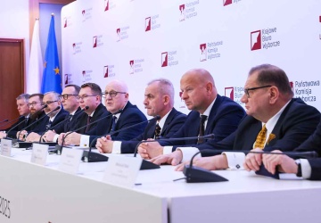 Pomyłka w komisji wyborczej. W poniedziałek posiedzenie PKW