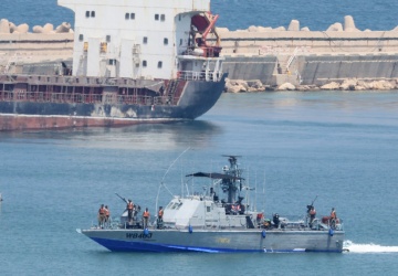 Izrael przechwycił statek z pomocą humanitarną. Jest reakcja Turcji