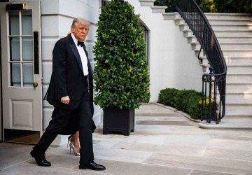 Trump: To niebezpieczny region. Amerykanie wycofują pracowników z ambasad i rodziny żołnierzy z baz