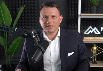 Wenezuelczyk zaatakował 24-latkę w Toruniu. Jest reakcja Sławomira Mentzena