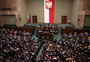 Dobre wieści dla PiS. Jest nowy sondaż partyjny