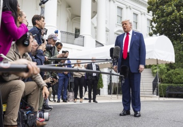 Trump nakazał priorytetowe deportacje imigrantów z miast demokratów