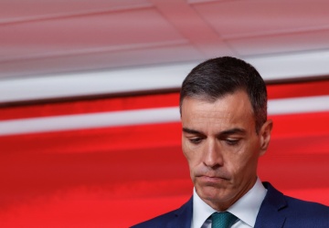 Rząd Sáncheza w Hiszpanii na krawędzi upadku. Prawica rośnie w siłę