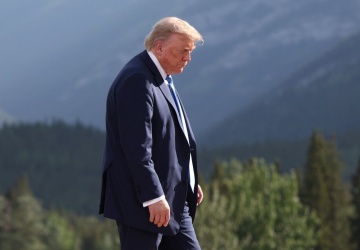 Nieoficjalnie: Trump poważnie rozważa dołączenie do wojny przeciwko Iranowi