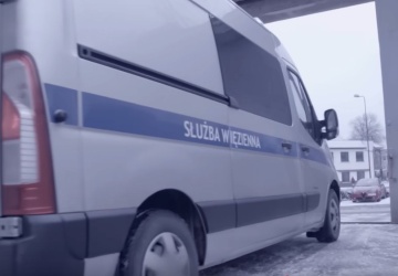 Matka w kajdankach na pogrzebie dziecka. Jest ruch Służby Więziennej